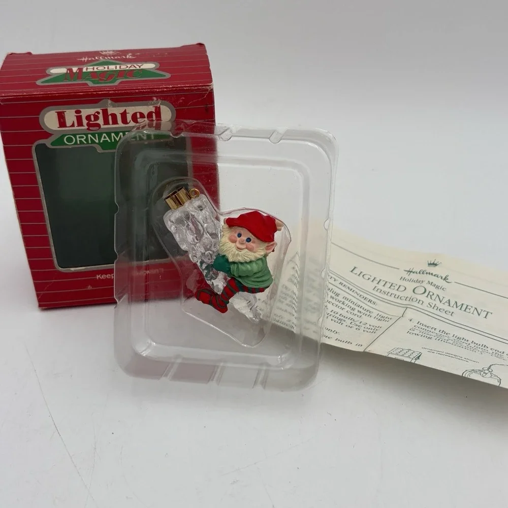 Hallmark Holiday Magic Lighted Ornament 1986 Elf with Icicle Keep on Glowin'‎
